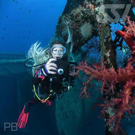 PERFECT BUOYANCY 01