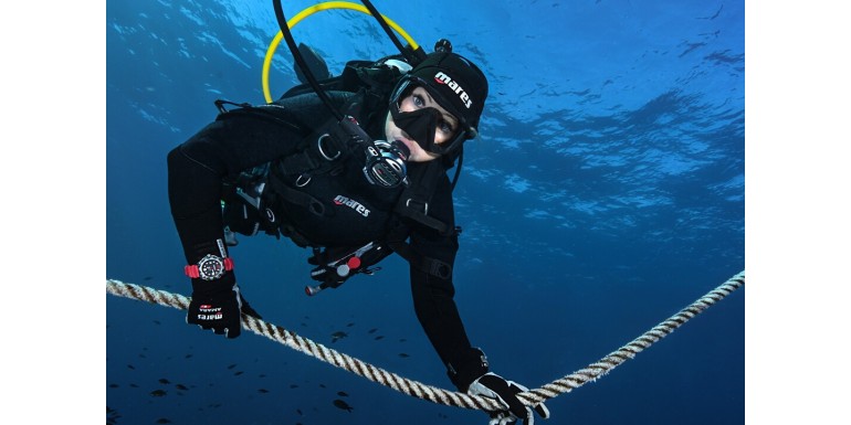 Cum să alegi costumul de neopren pentru scufundari sau snorkeling, marime, grosime, model?